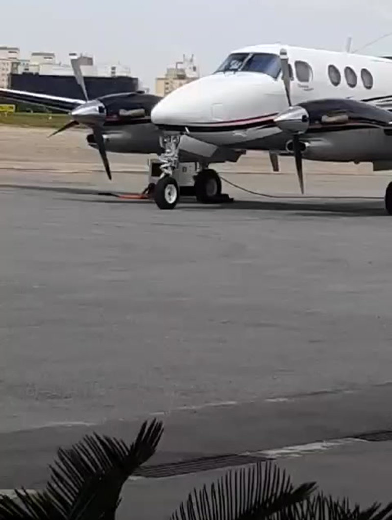 Jato executivo — apoio aéreo
